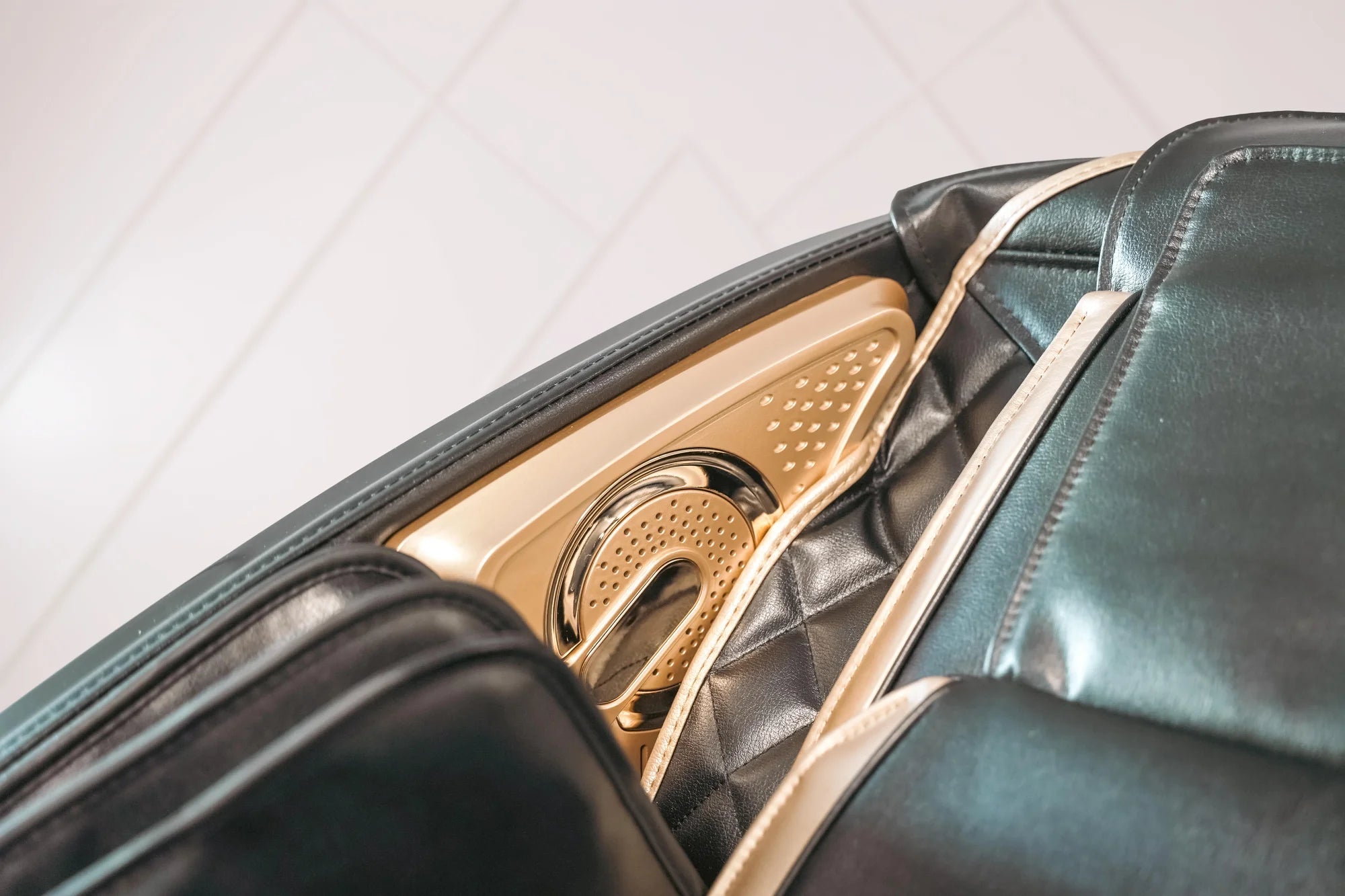 Luxx Executive 4D AI Massage Chair